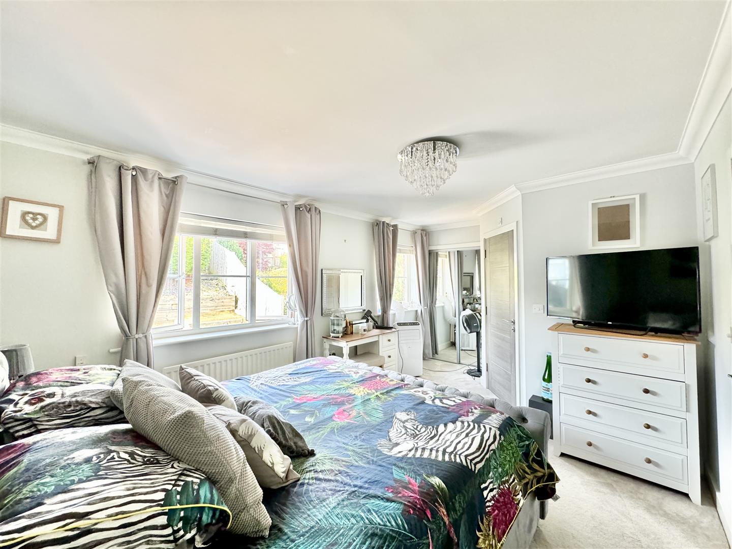 4 bed property in Welton Rise, St. Leonards-On-Sea